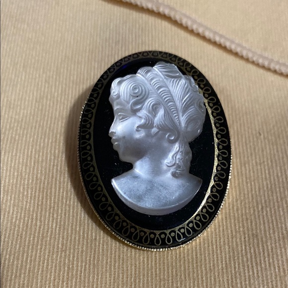 Cameo brooch marked West Germany in the Live!